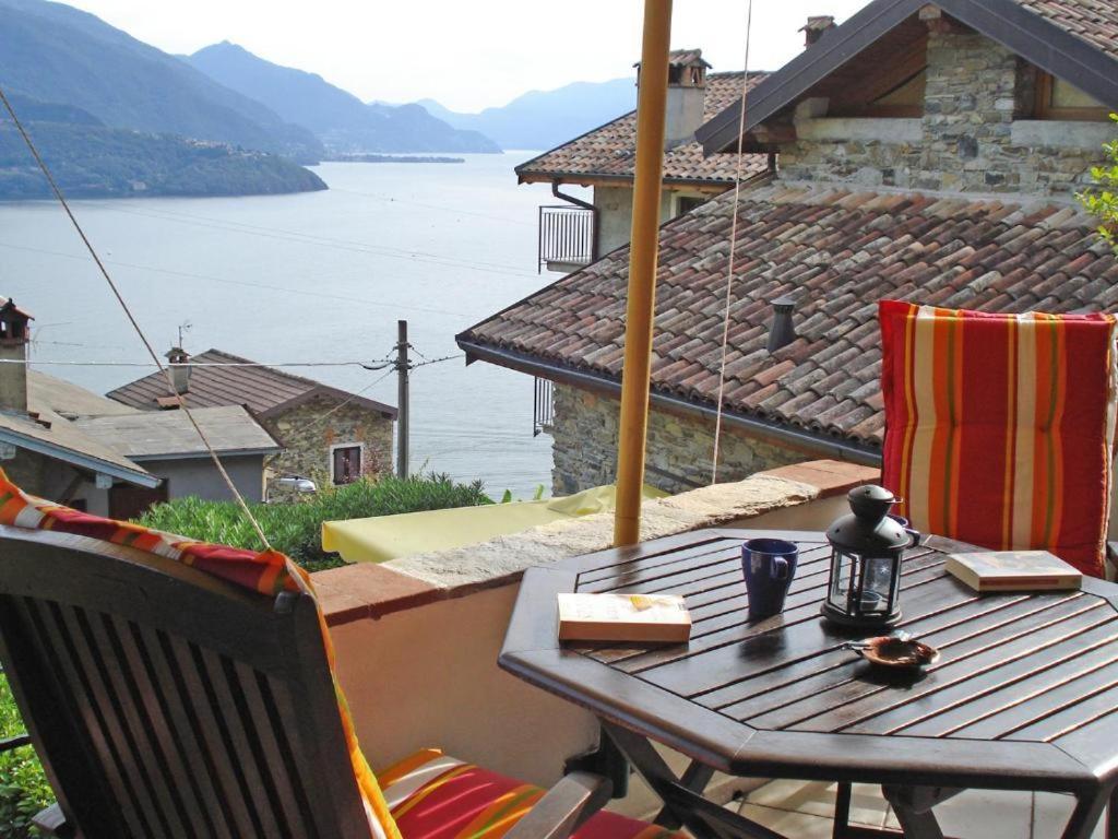 Prosecco Lägenhet Gravedona Exteriör bild